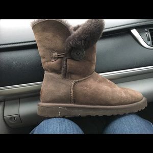 Brown Uggs - gently worn